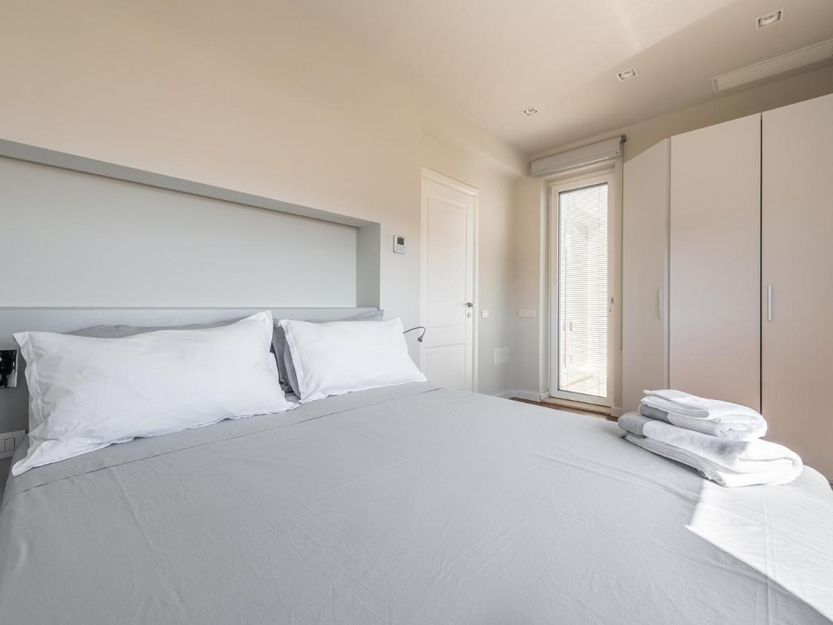 Penthouse Center Apartment Cagliari Exterior photo