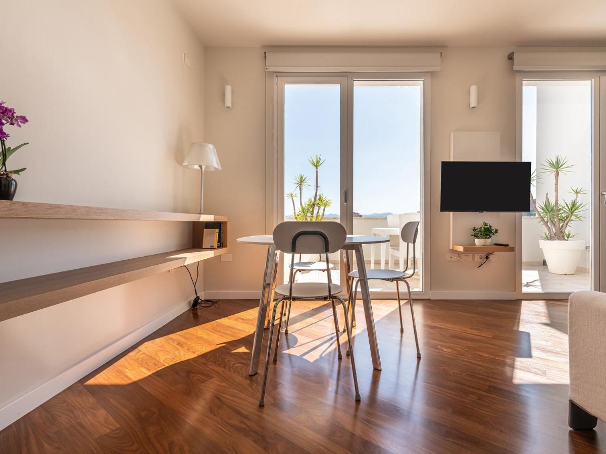 Penthouse Center Apartment Cagliari Exterior photo