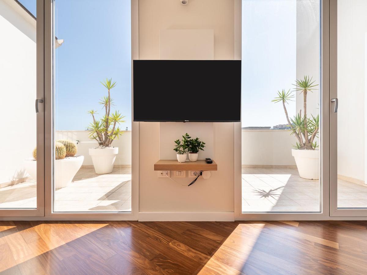 Penthouse Center Apartment Cagliari Exterior photo